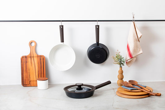 セラミックフライパン 20cm ブラック ホワイト 焦げ付き防止 全面5層セラミックコーティング PFOAフリー GLAMP. グランプ