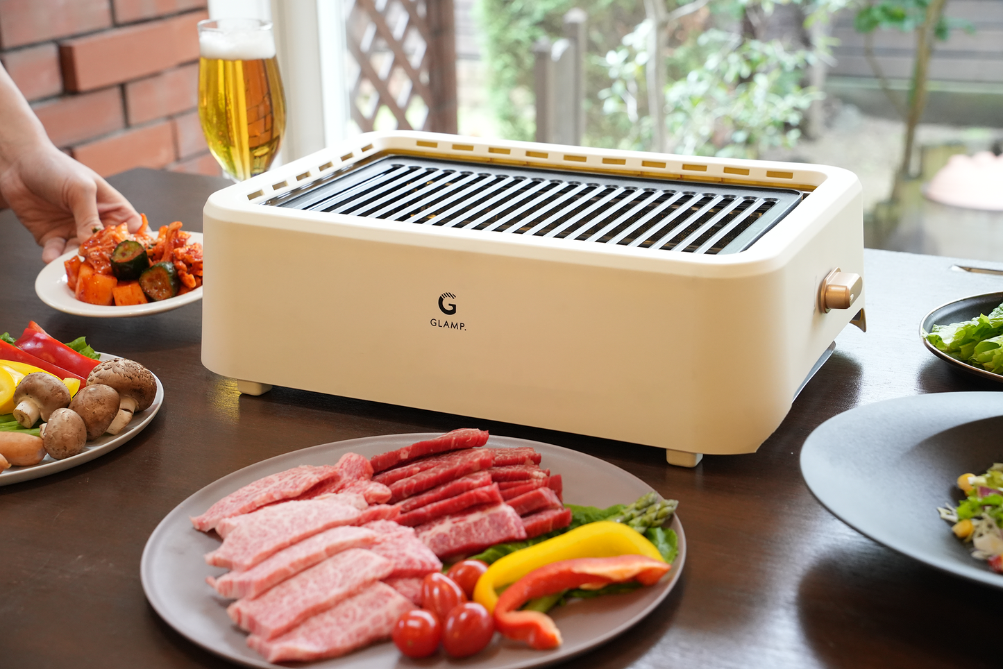 GLAMP. ULTRA-LOW SMOKE GRILL